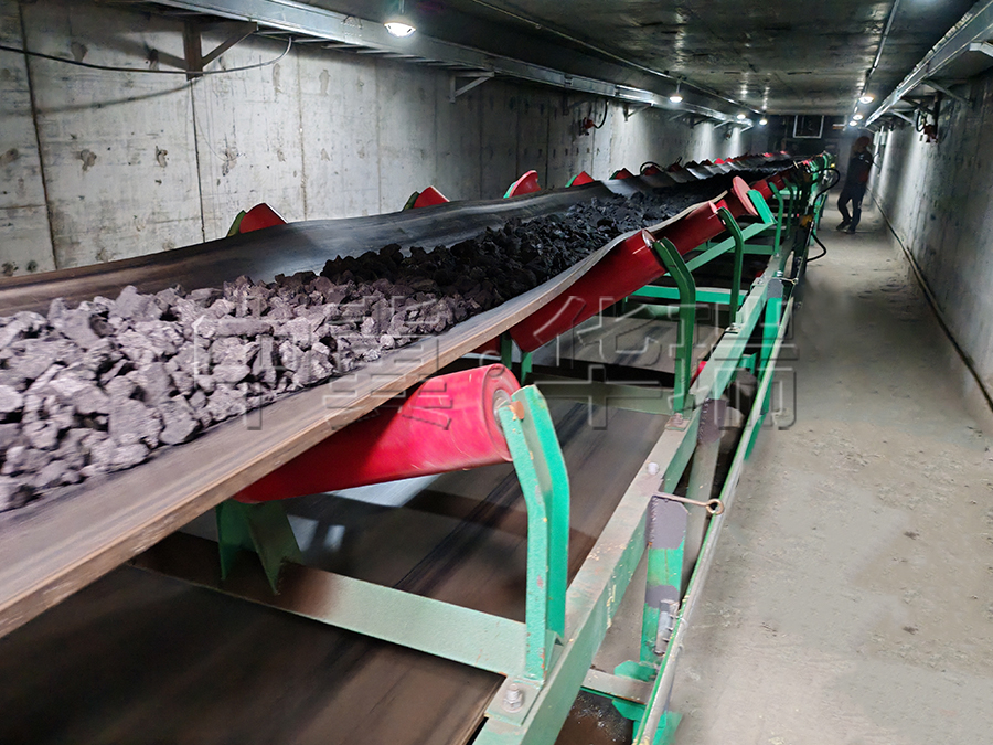 山西平遙客戶皮帶機(jī)現(xiàn)場